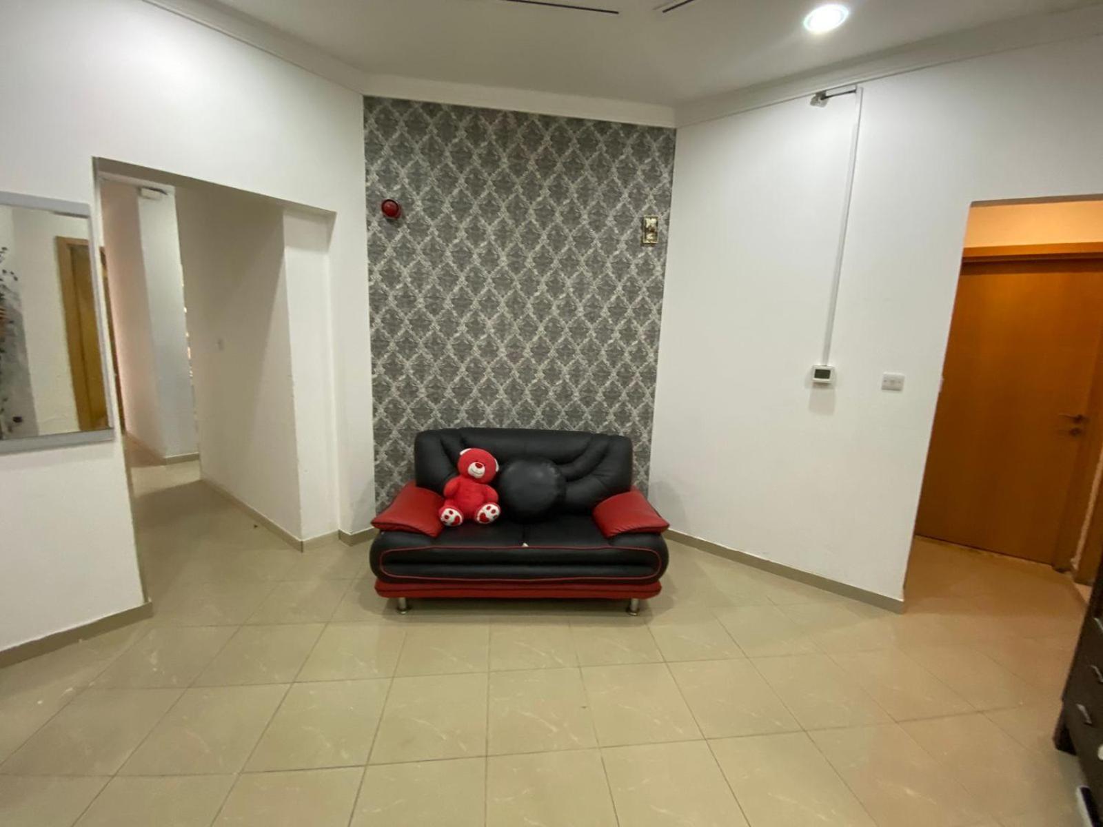 Nice Single Rooms For "Girls" Only In Dubai, Marina Buitenkant foto