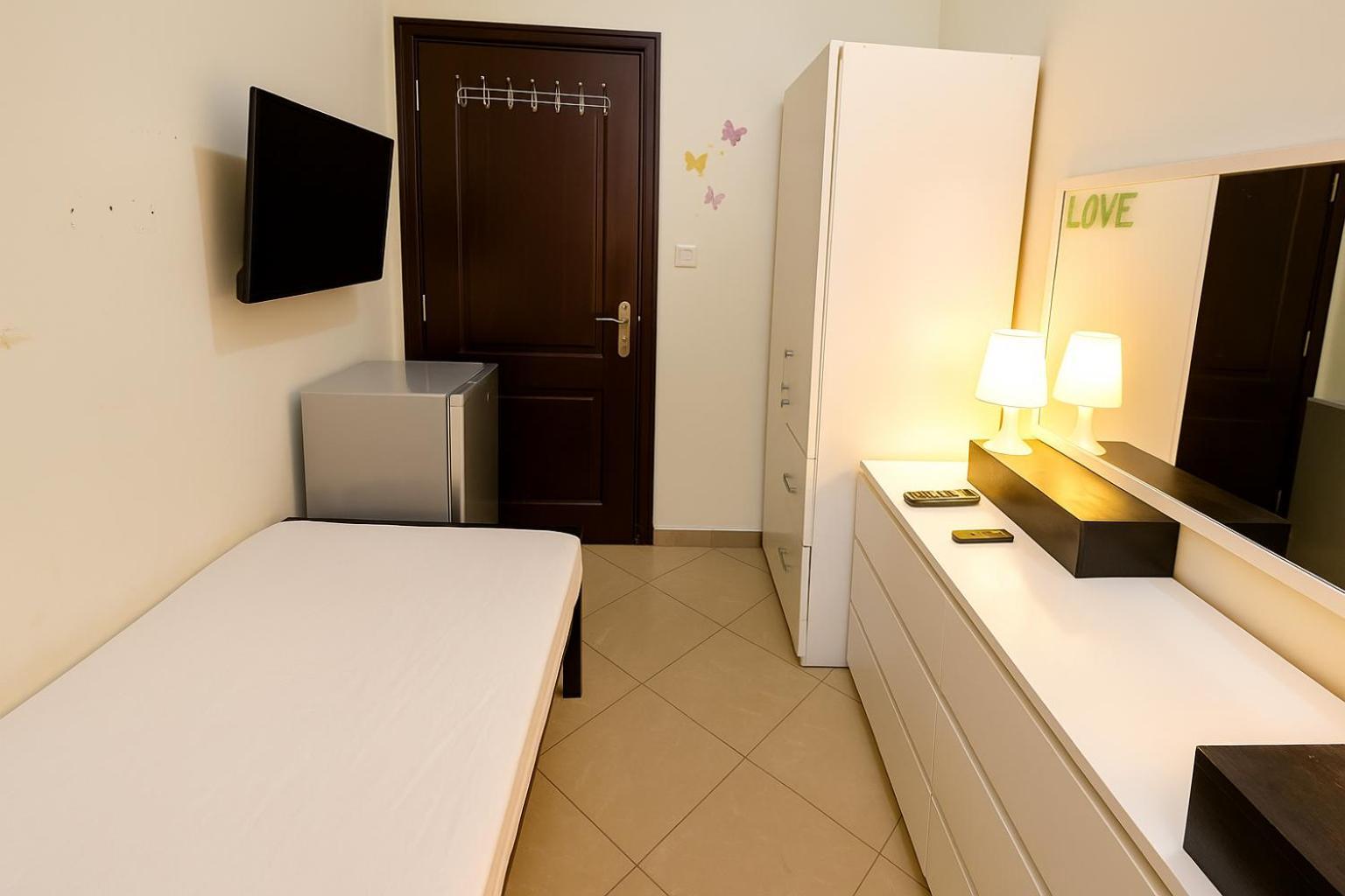 Nice Single Rooms For "Girls" Only In Dubai, Marina Buitenkant foto